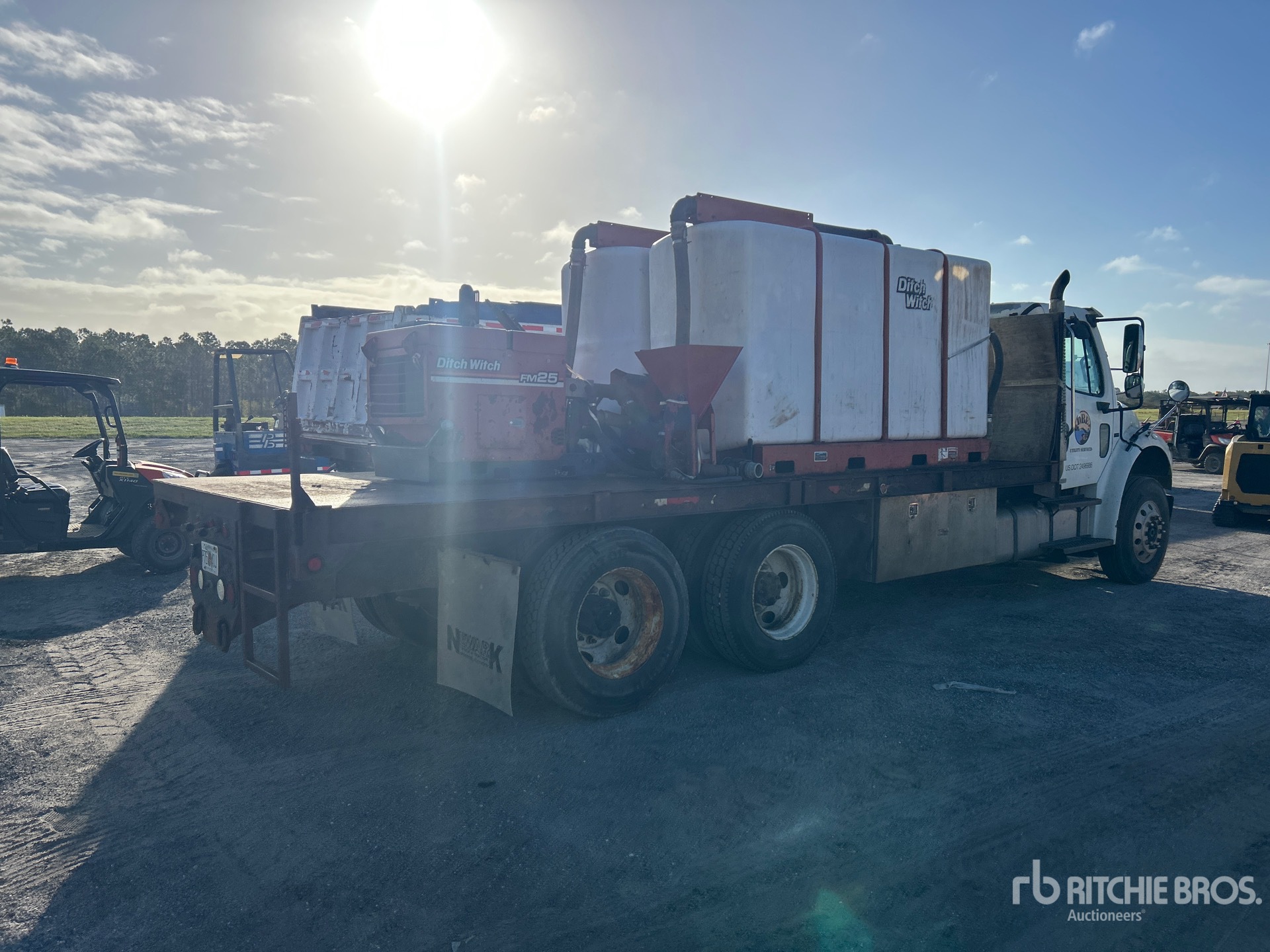 2006 Freightliner M2 106