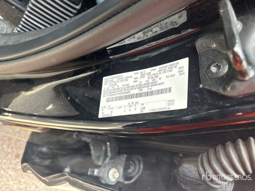 General Appearance with Numéro de série/Numéro d'identification du véhicule automobile