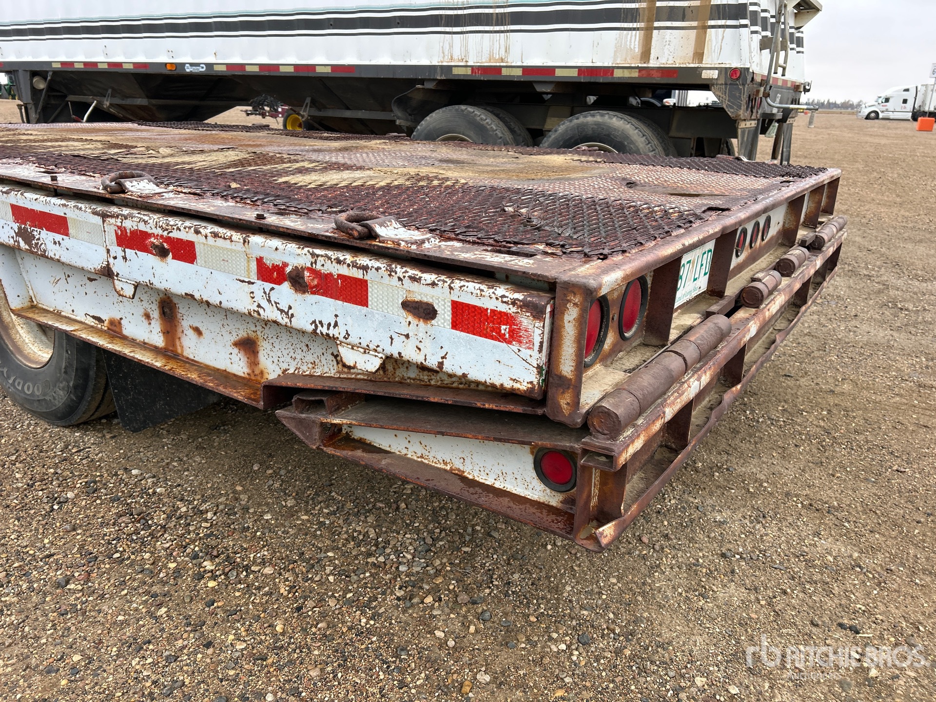 1984 Load King 48 ft T/A