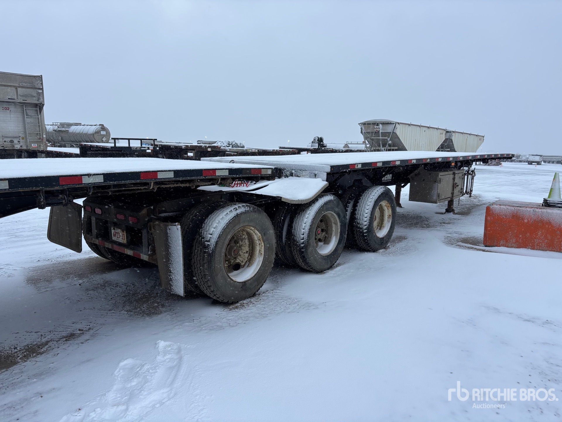 2021 Renn 32 ft Super B-Train Lead