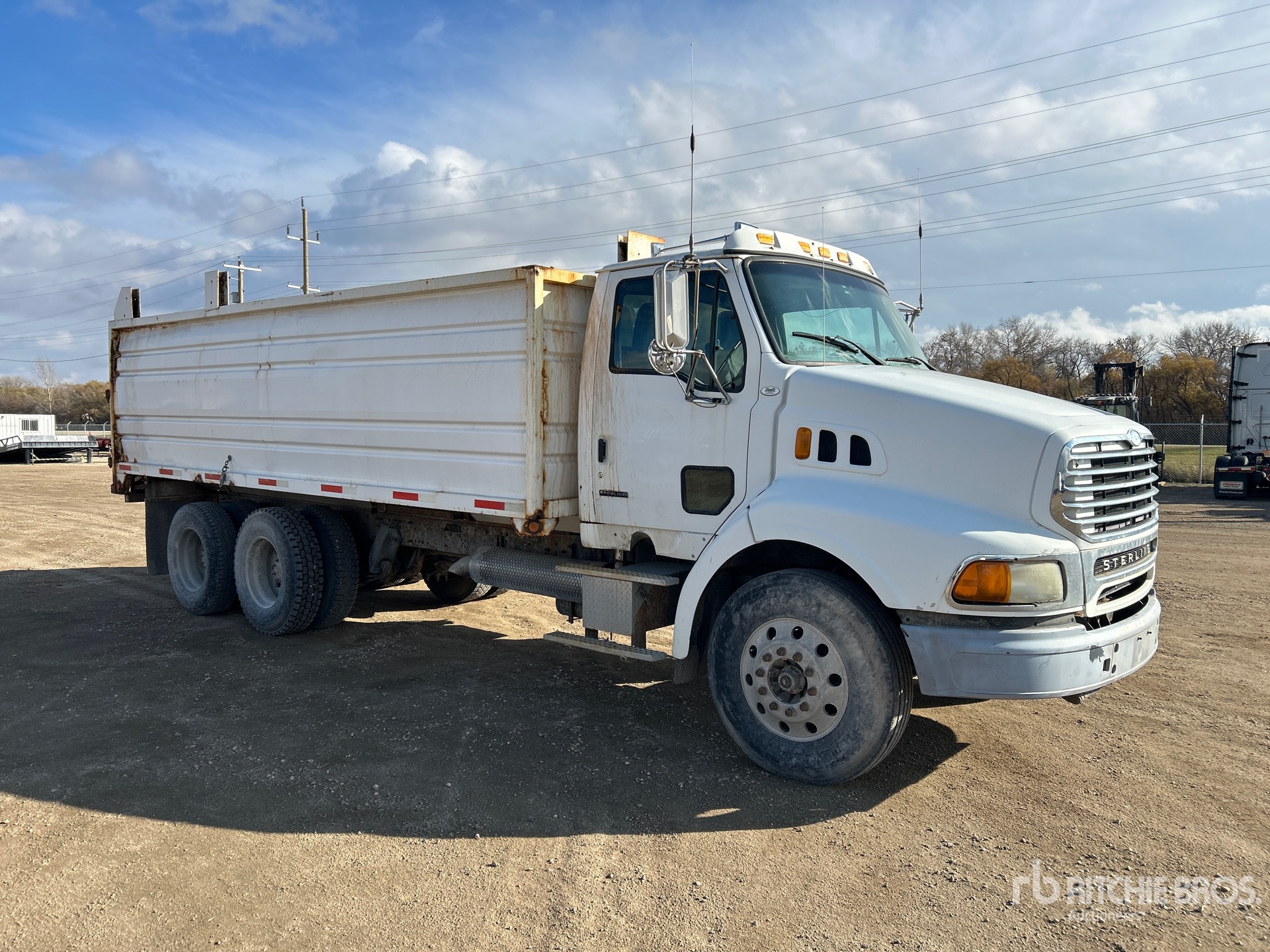 2001 Sterling L9500