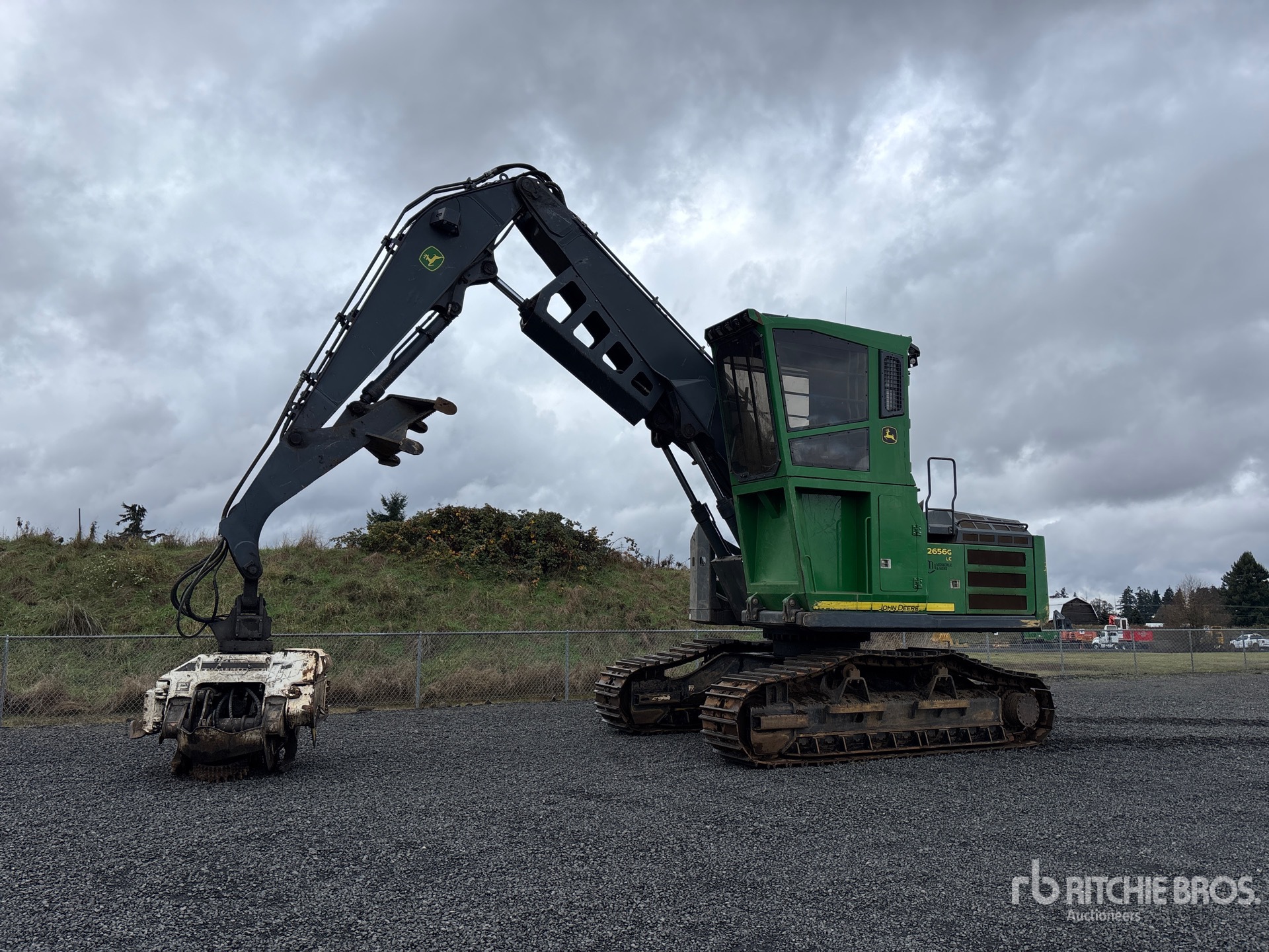 Photo of 2018 John Deere 2656G