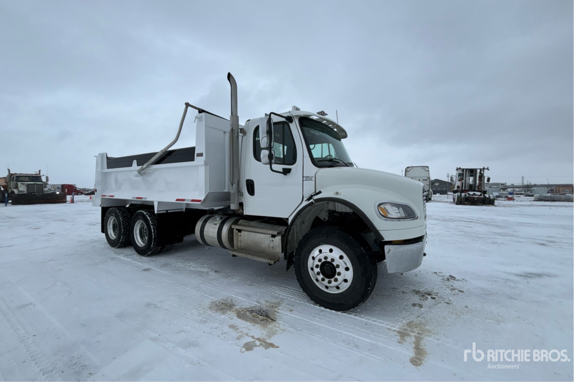2022 Freightliner M2 106