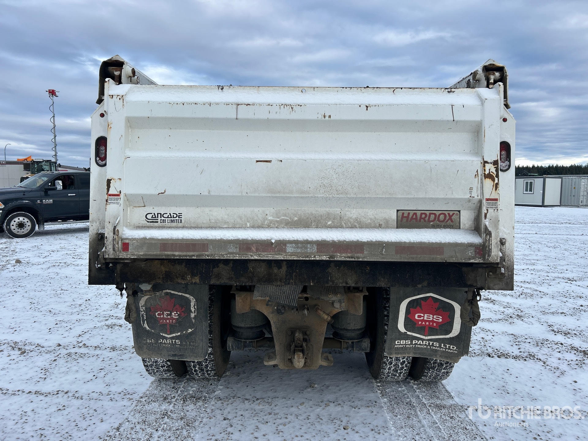 2023 Kenworth T880