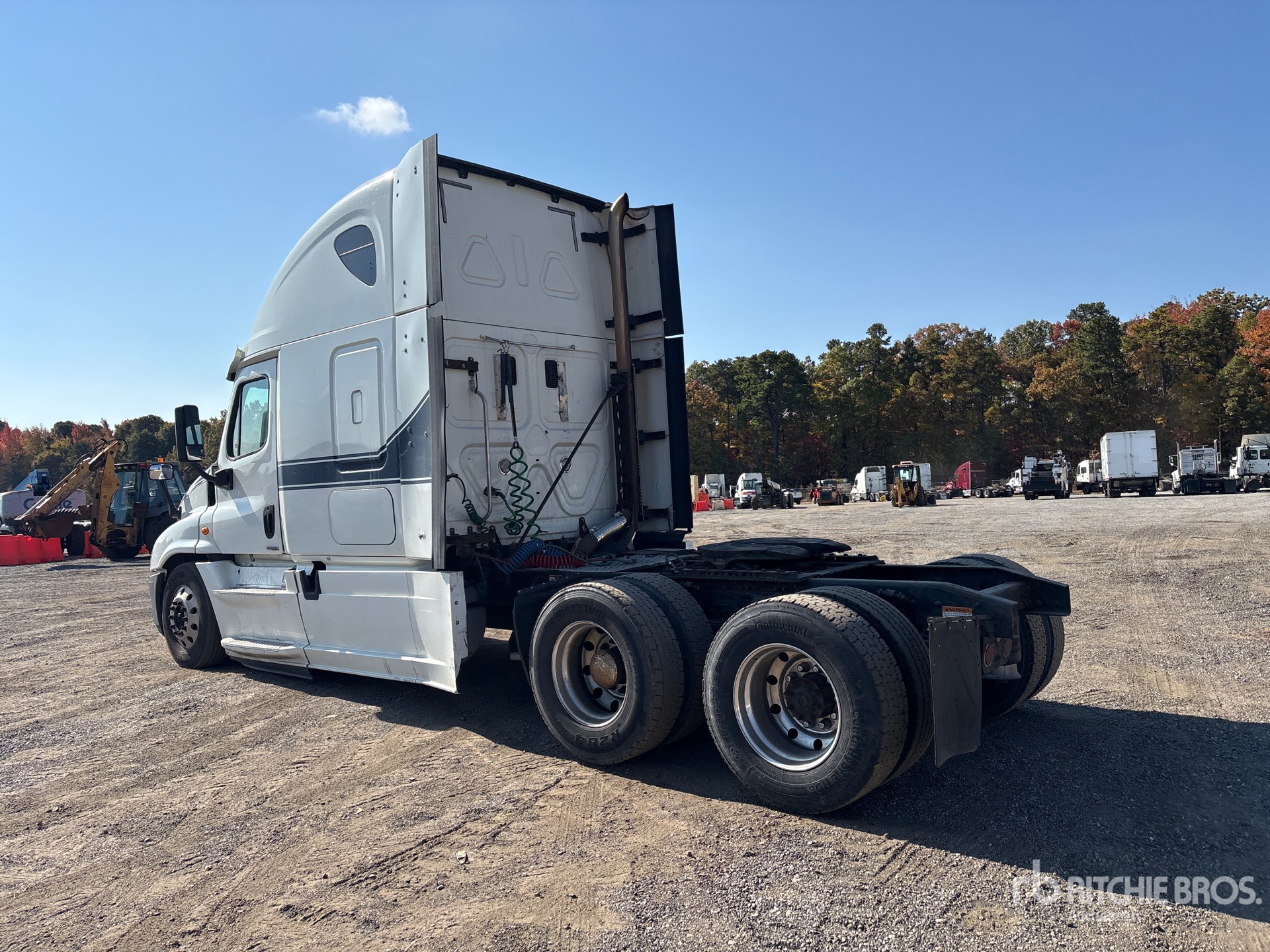 2015 Freightliner CASCADIA 125