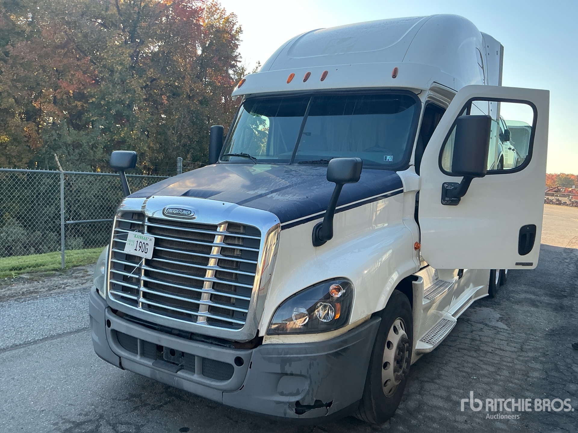 2015 Freightliner CASCADIA 125