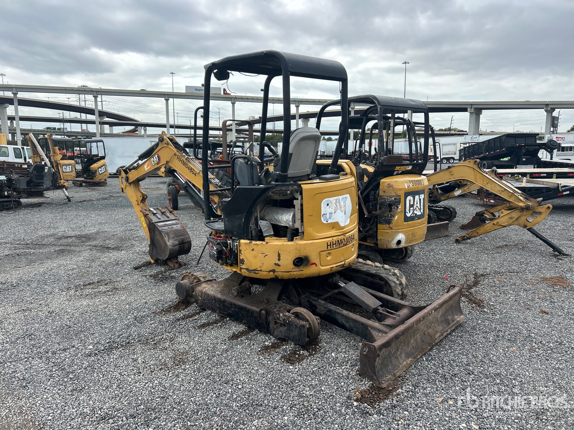 Caterpillar QUANTITY OF 2 (INOPERABLE)