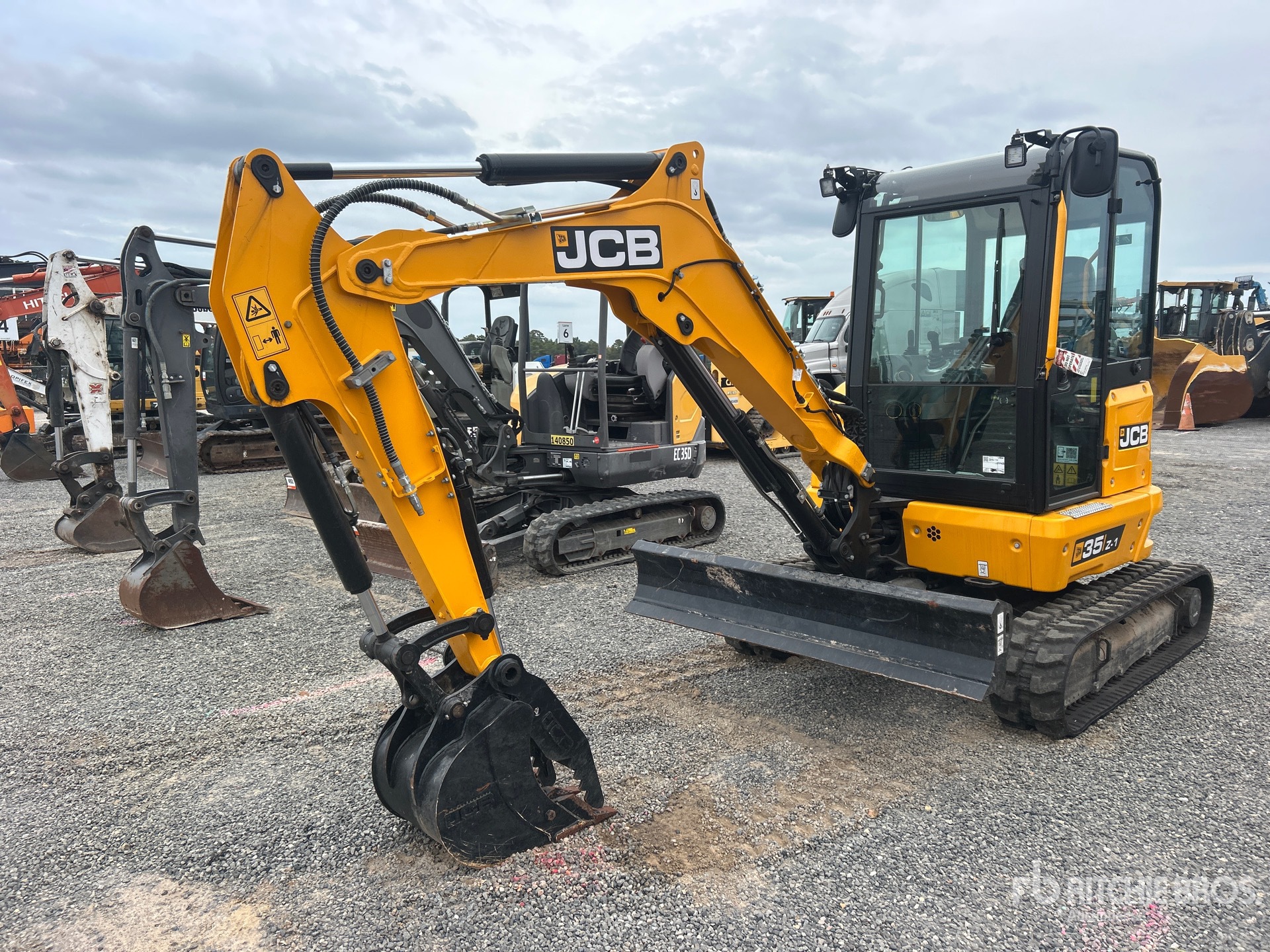 Photo of 2025 JCB 35Z