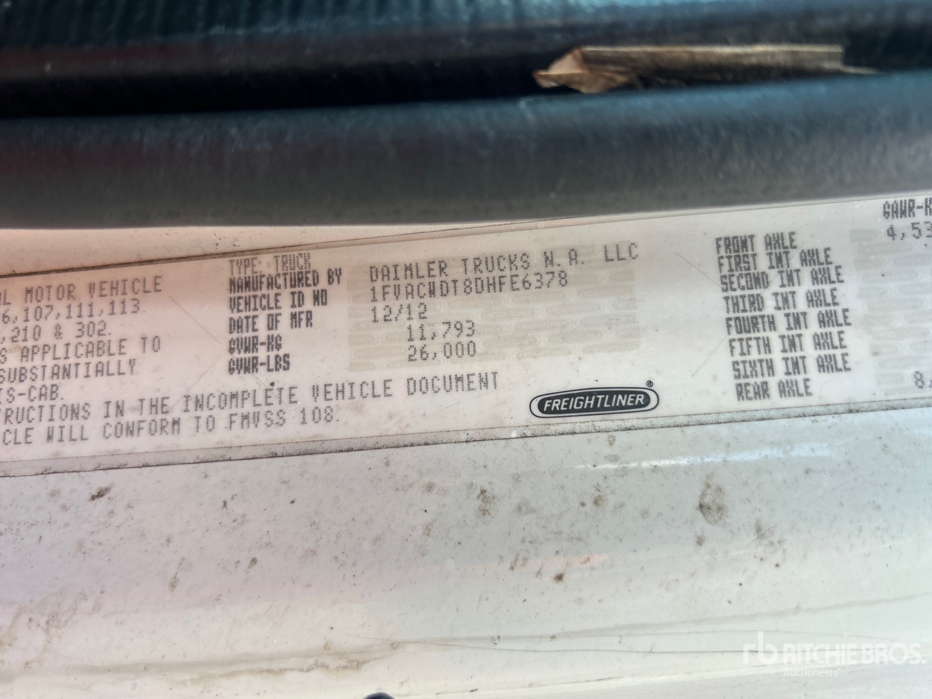 2013 Freightliner M2106