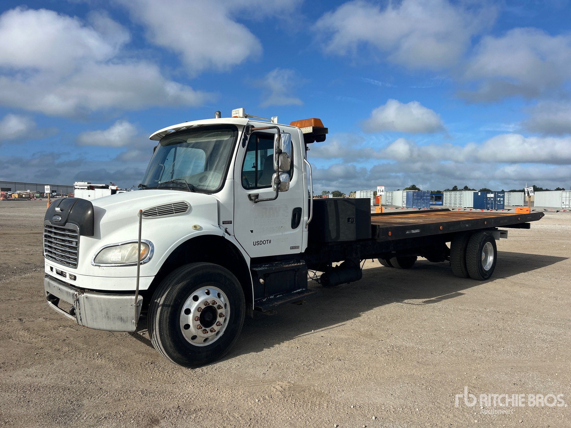 Photo of 2007 Freightliner M2 106