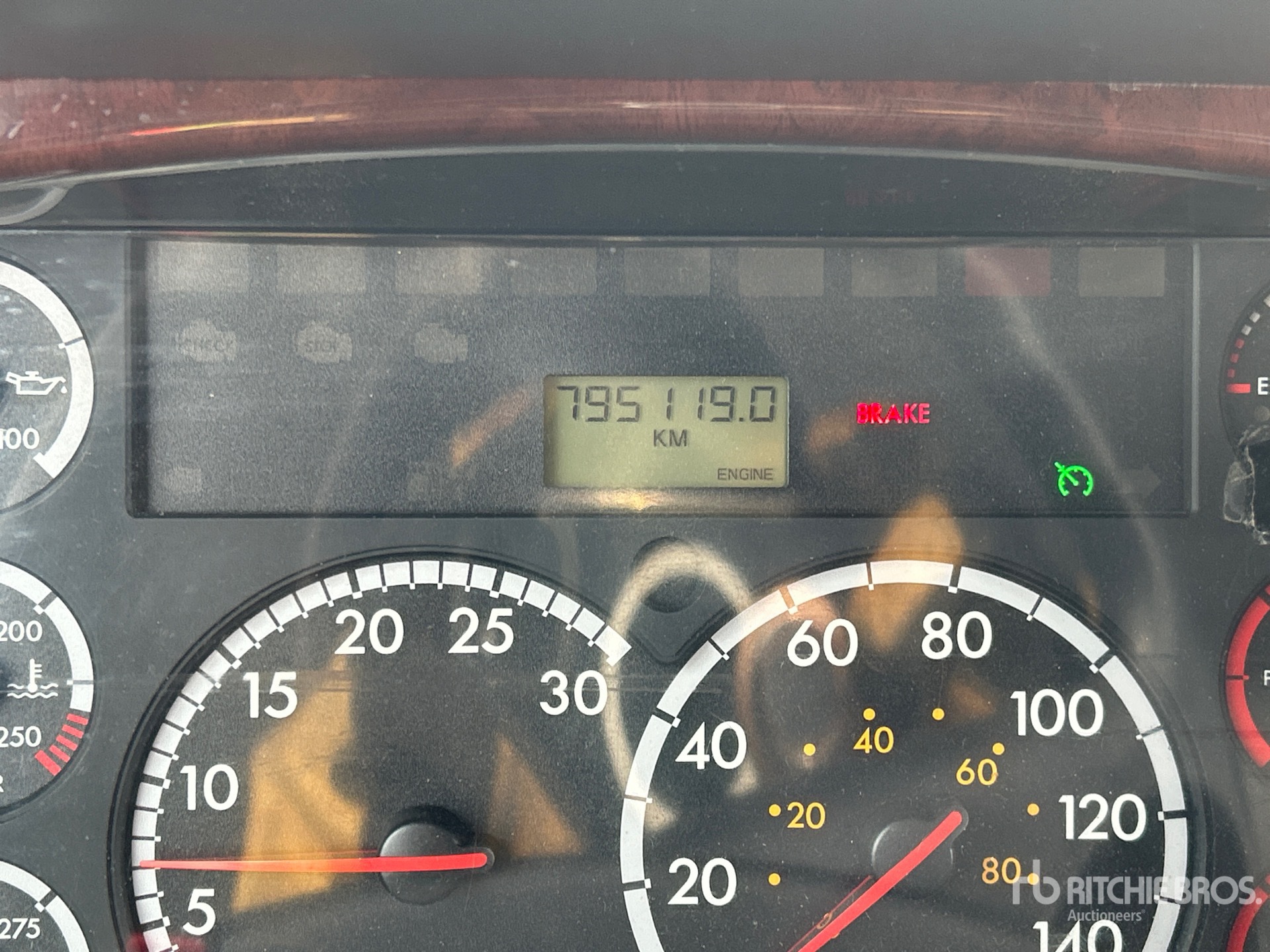 2012 Freightliner M2 106