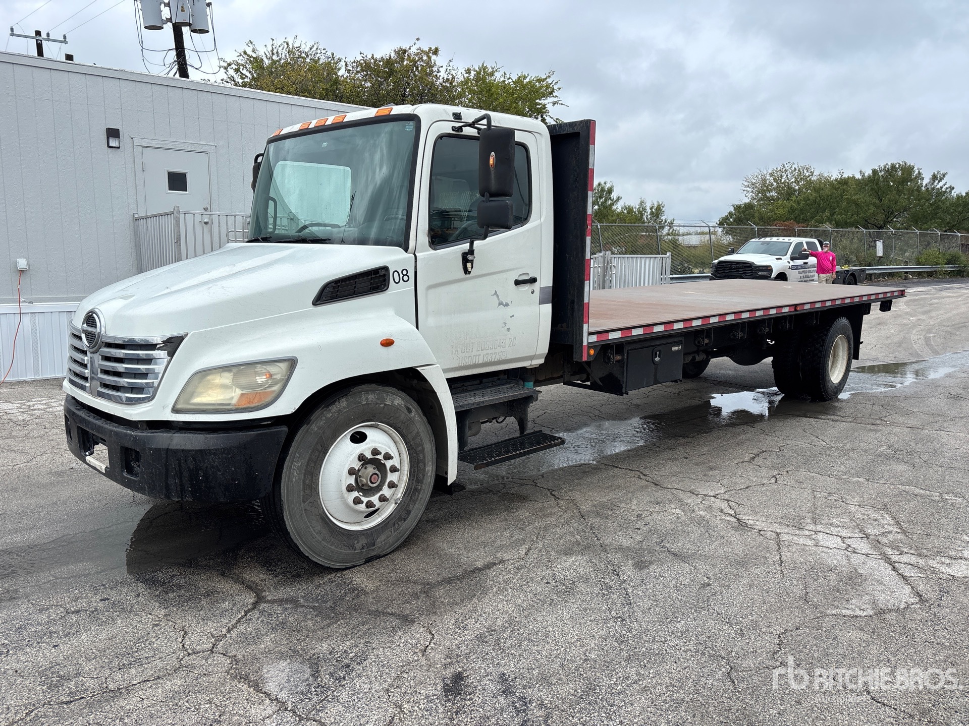 2008 Hino 268