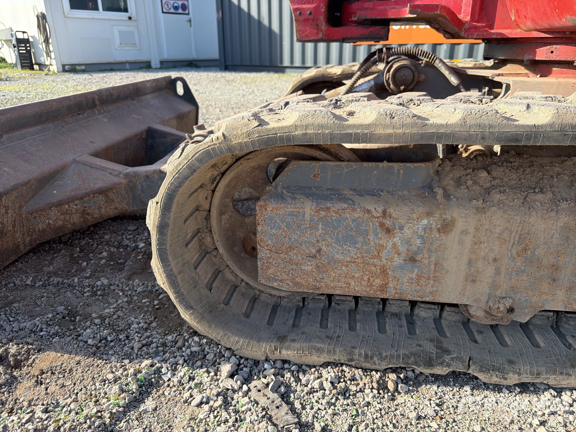 2016 Takeuchi TB235