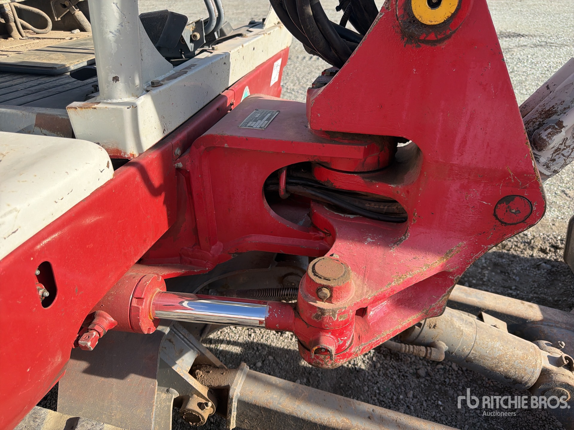 2016 Takeuchi TB235