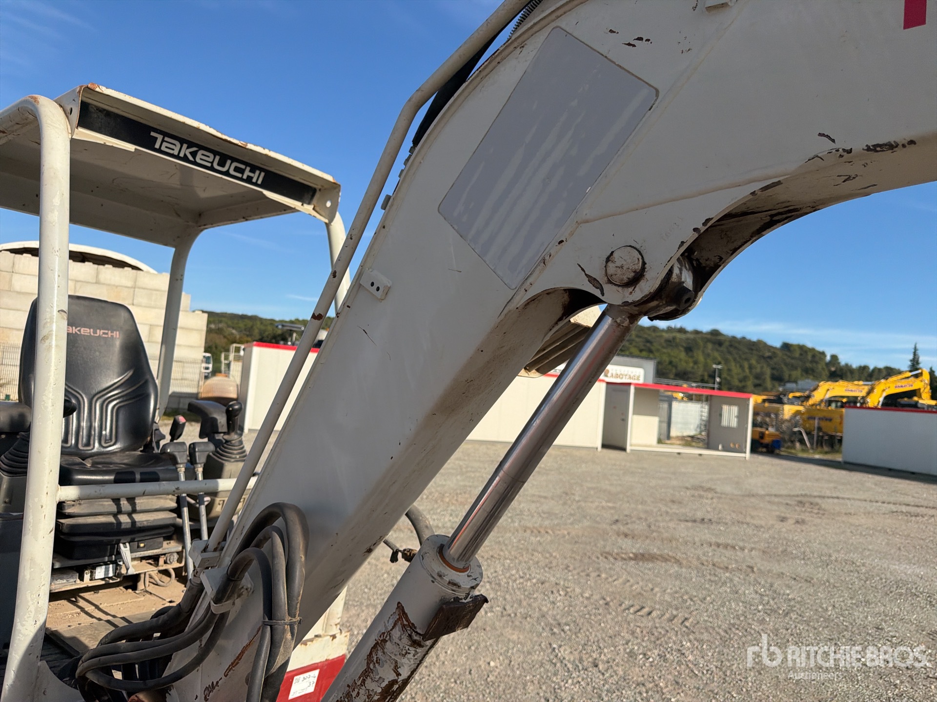 2016 Takeuchi TB235
