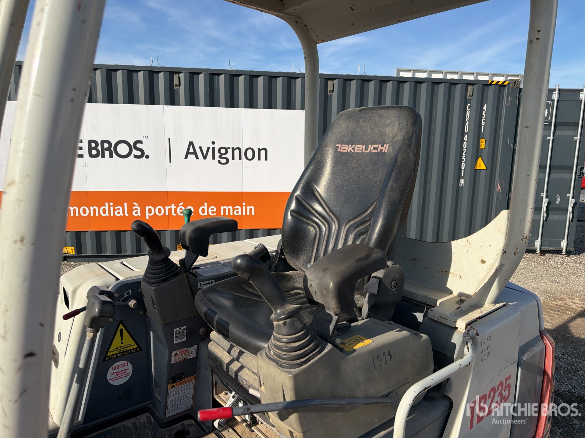 2016 Takeuchi TB235