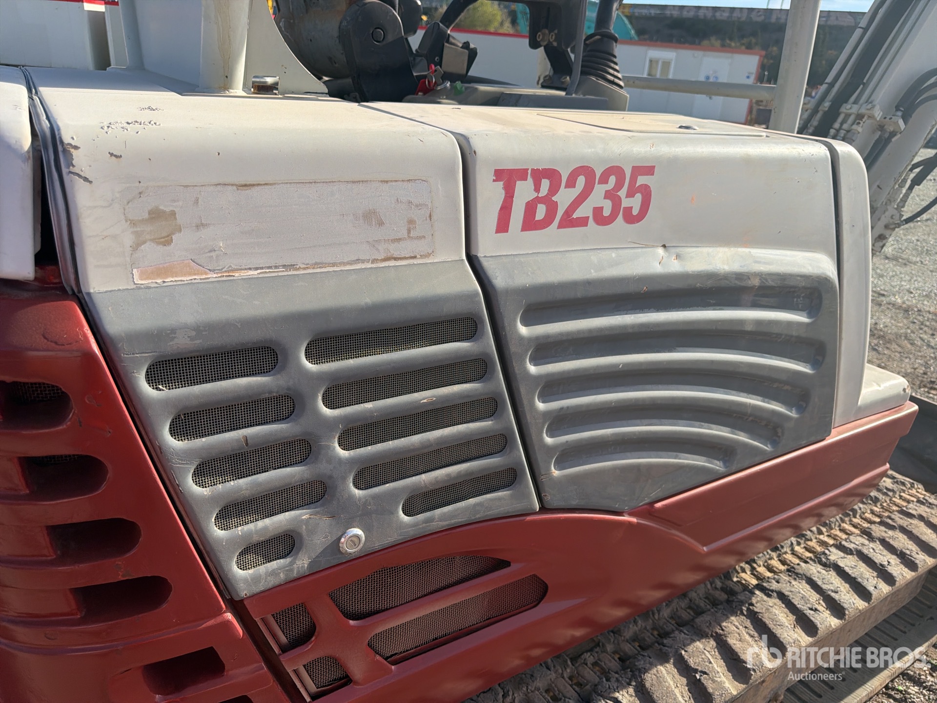2016 Takeuchi TB235