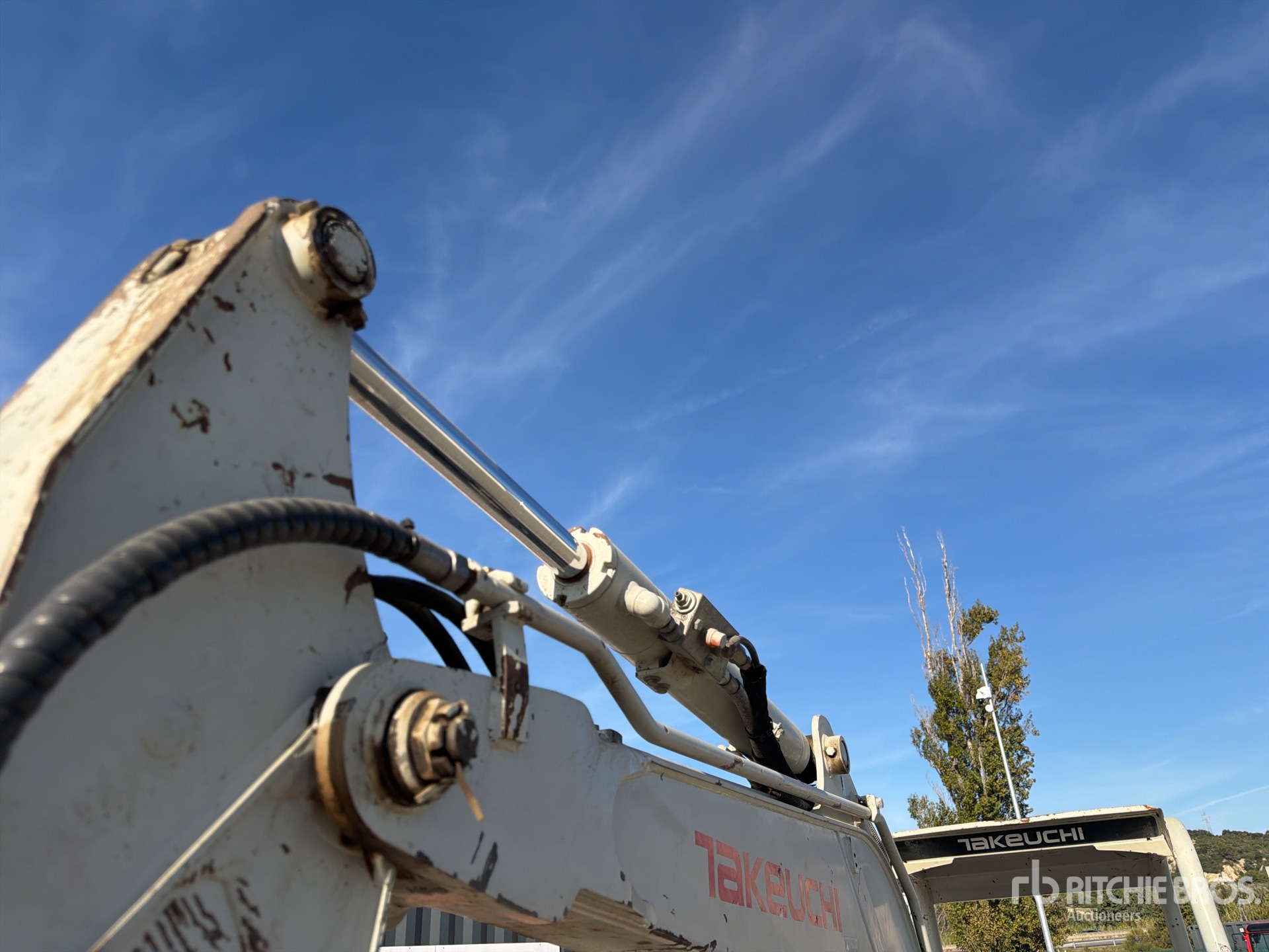 2016 Takeuchi TB235
