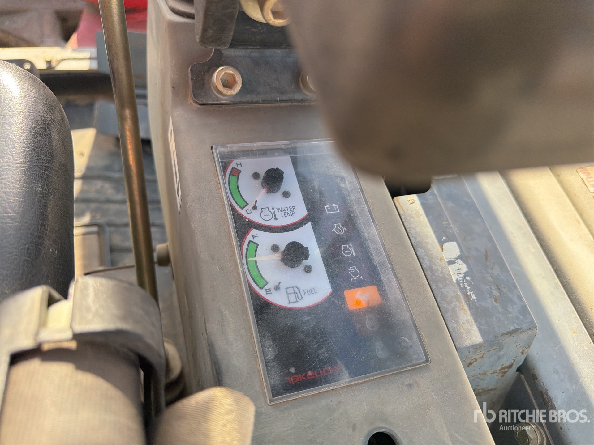 2016 Takeuchi TB235