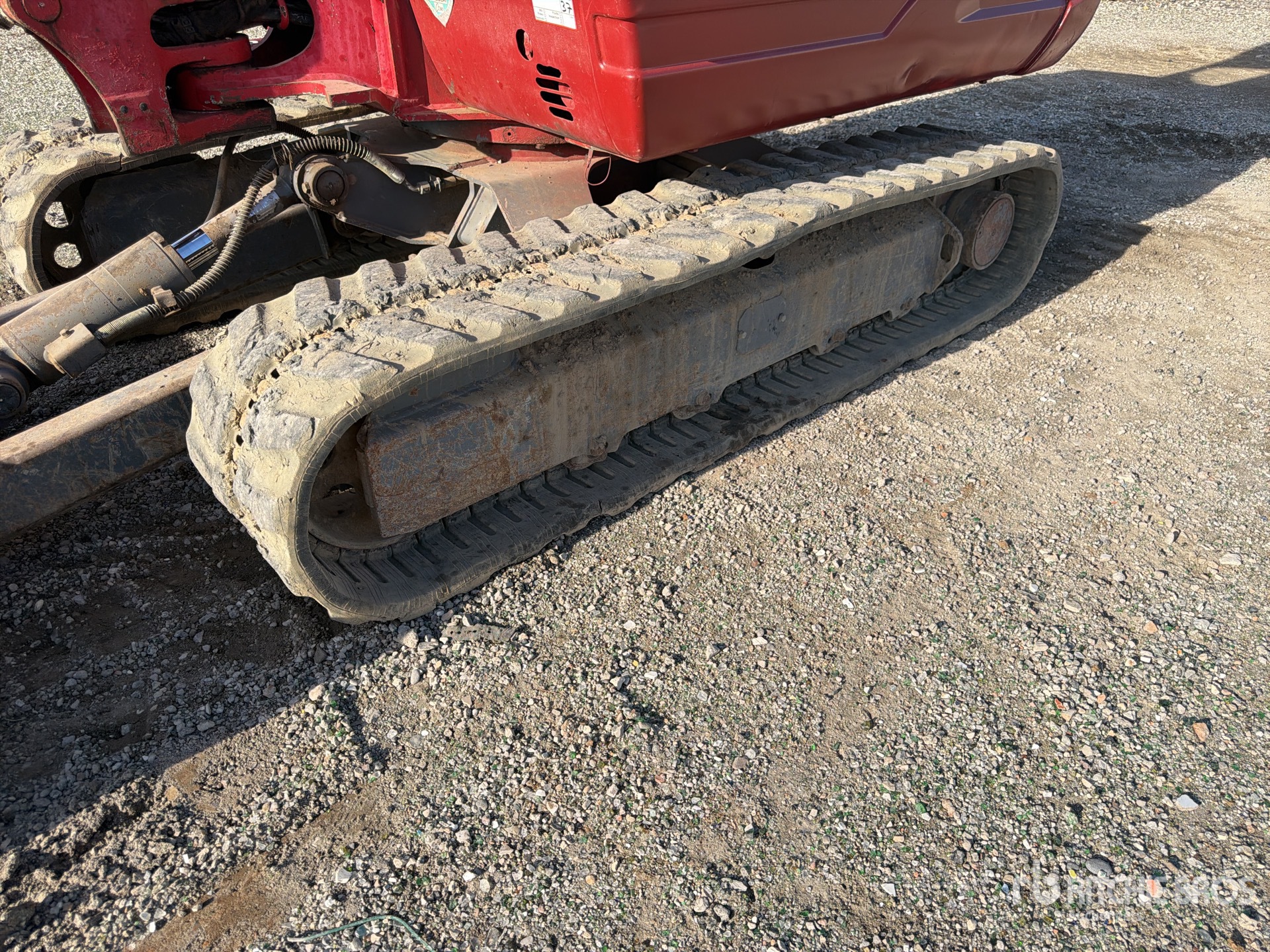 2016 Takeuchi TB235