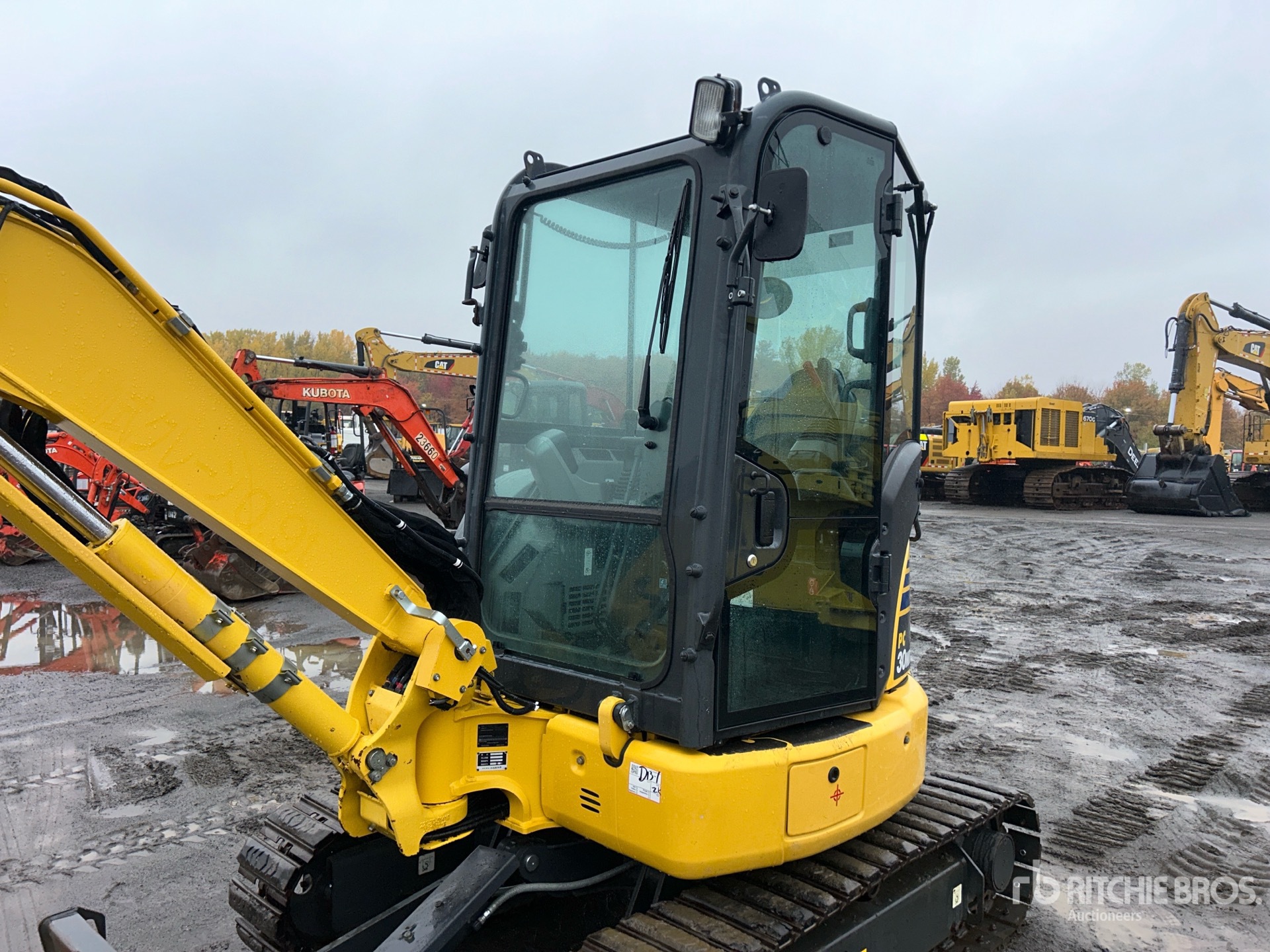 2020 Komatsu PC30MR-5NO