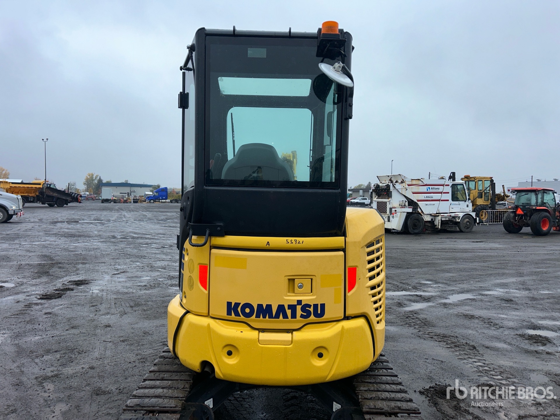 2020 Komatsu PC30MR-5NO