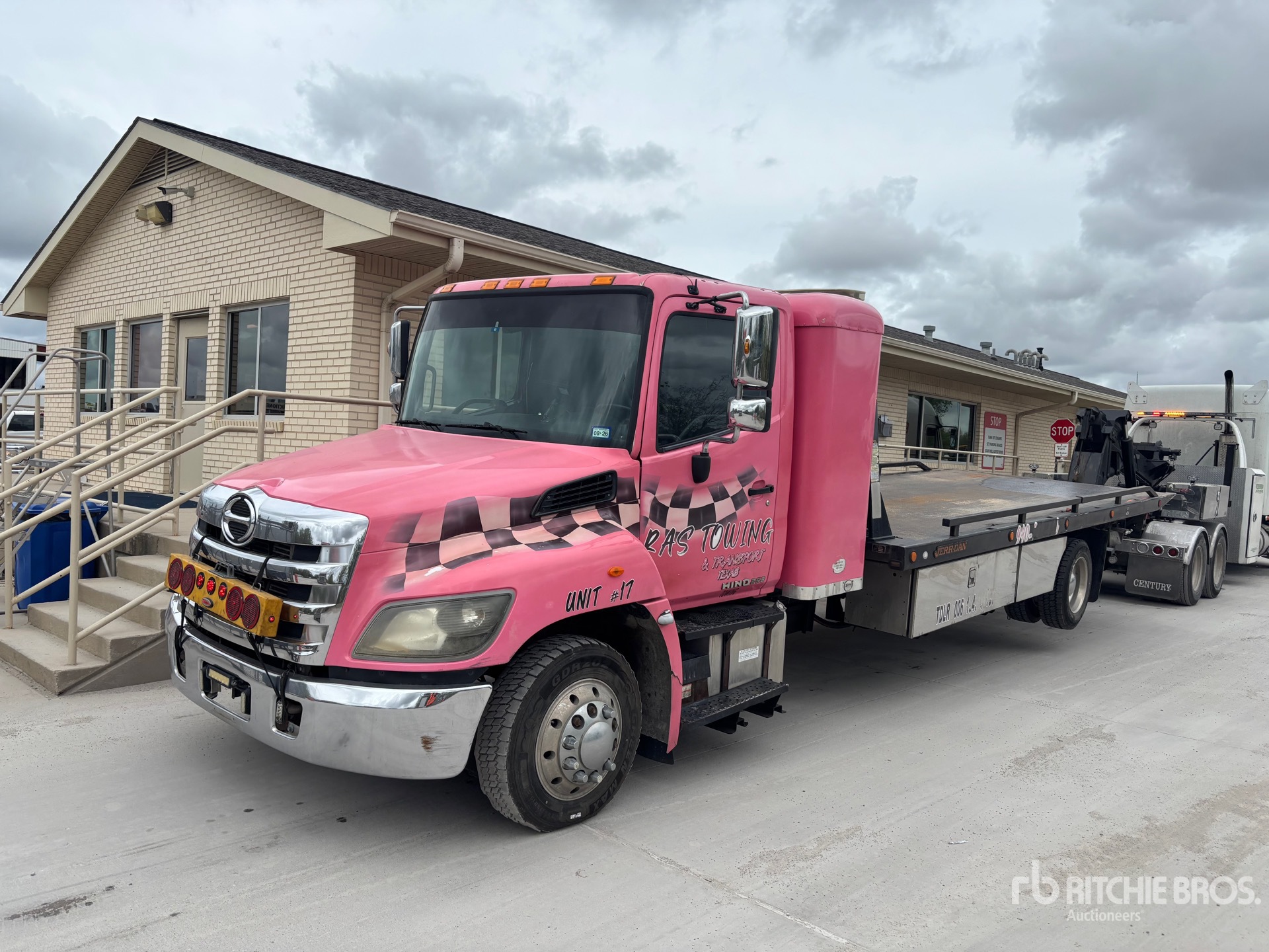 Photo of 2015 Hino 268