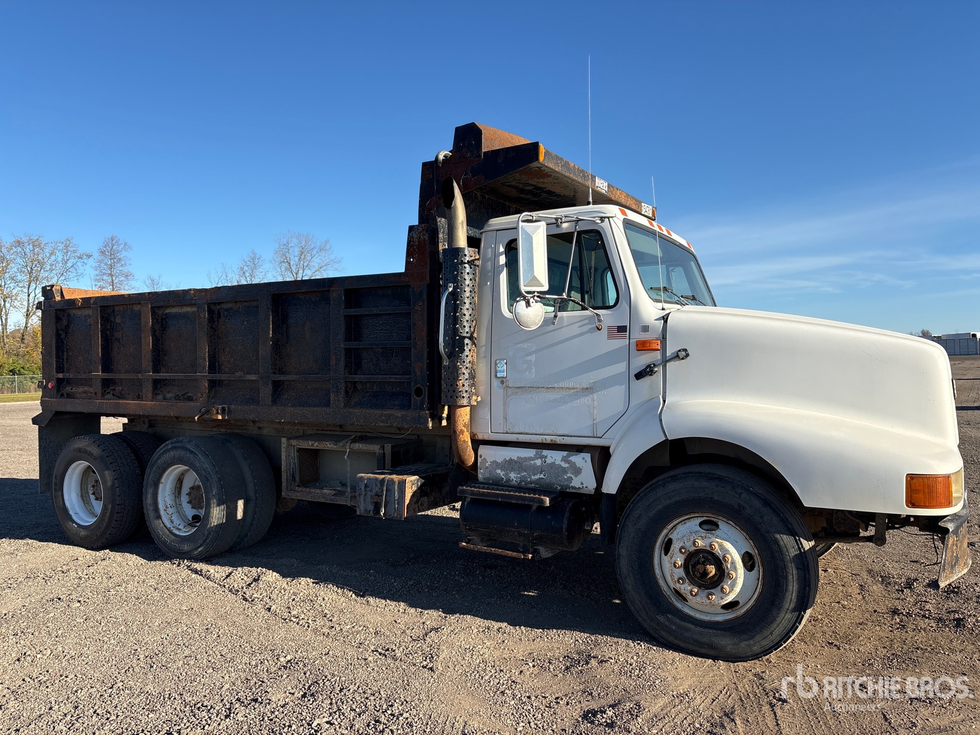 2000 International 2674