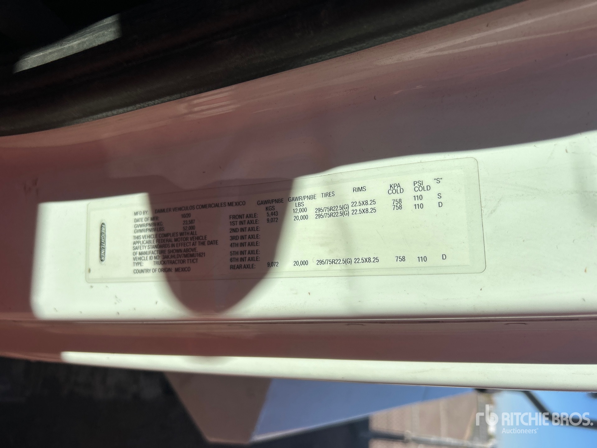 2021 Freightliner Cascadia 126