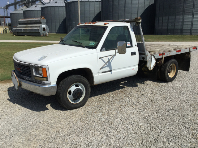 2000 GMC Sierra 3500 Flatbed Truck