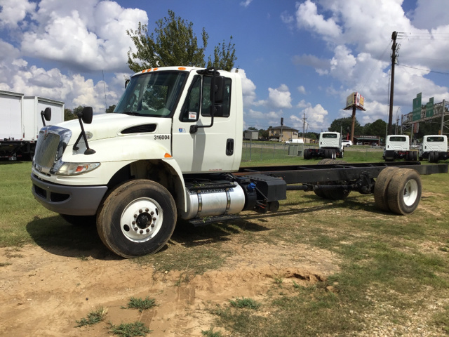 2016 International 4300 Cab & Chassis