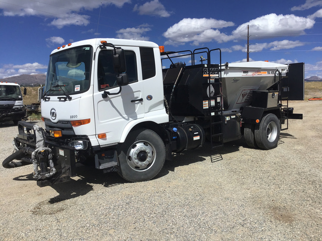 2012 Nissan UD3300 Hot Patch Truck
