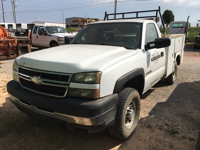2007 Chevrolet Silverado C2500HD Utility Truck