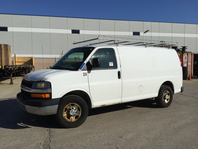 2008 Chevrolet Express G2500 Cargo Van