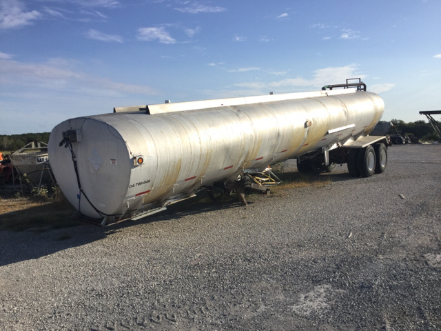 1962 Standard Steel Works T/A Tanker Trailer