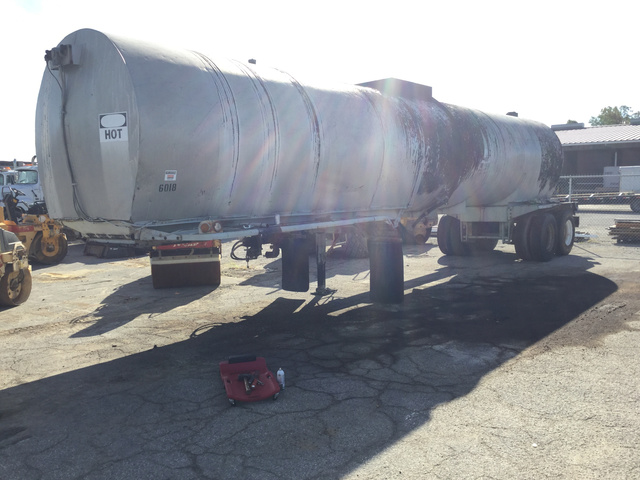 1974 (unverified) Fruehauf TEH-F2-R T/A Tanker Trailer