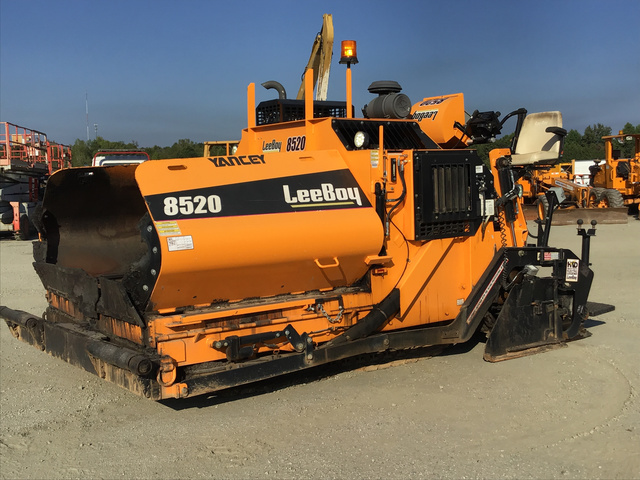 2017 LeeBoy 8520C Asphalt Paver