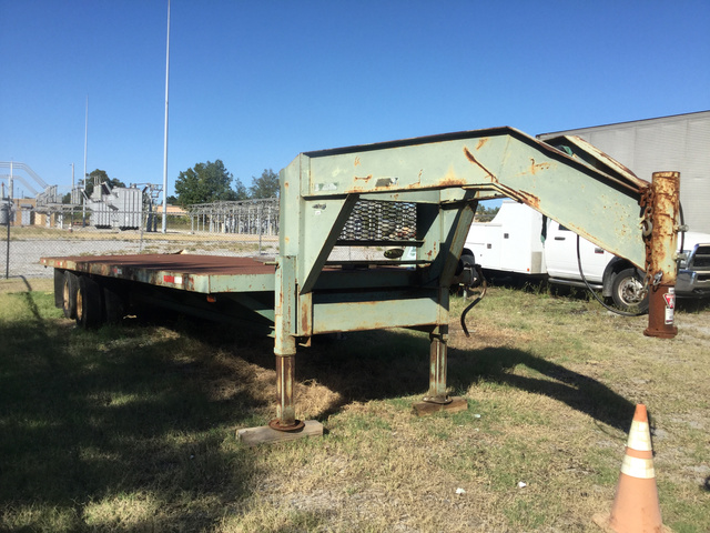 1992 (unverified) T/A Flatbed Trailer