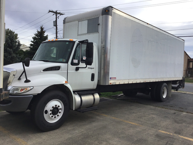 2013 International 4300 Van Truck