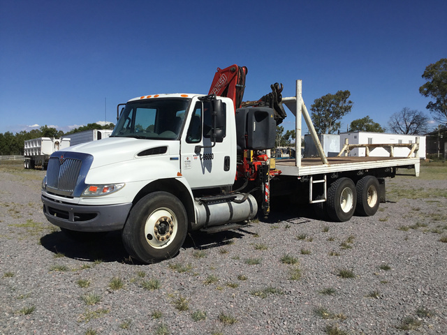 2015 (unverified) International 4400 T/A Straight Boom Truck