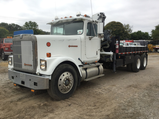 1990 (unverified) IH 9730 T/A Straight Boom Truck