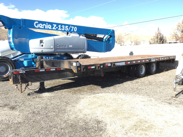 2005 Towmaster T/A Tilt Deck Equipment Trailer