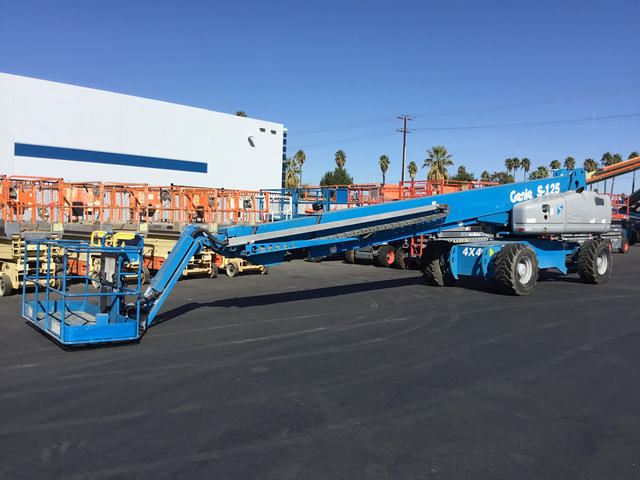 2008 Genie S125 4WD Diesel Telescopic Boom Lift