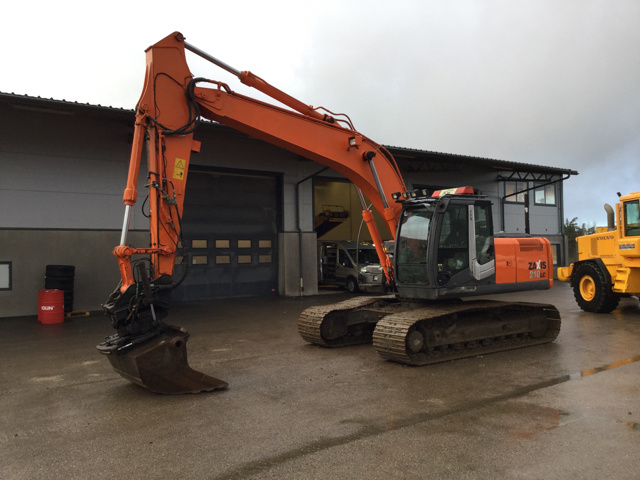 2007 Hitachi ZX210LC-3 Track Excavator
