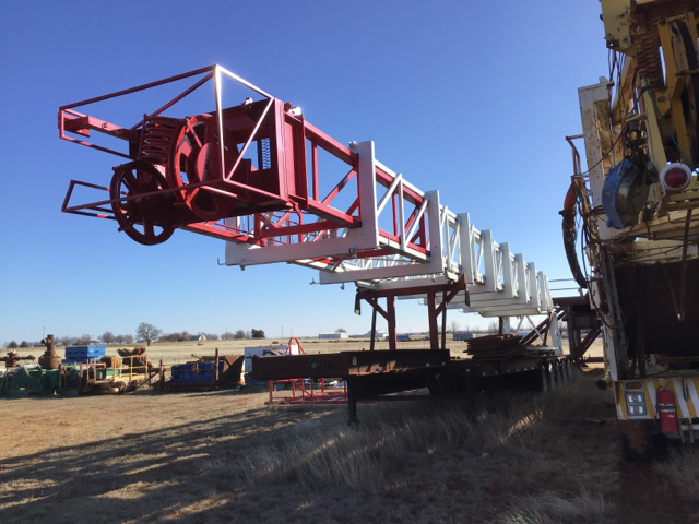 Trailer Mounted Derrick w/ Deck