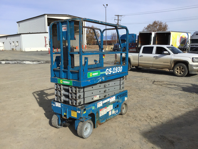 2007 (unverified) Genie GS-1930 Electric Scissor Lift