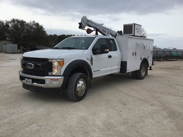 2017 (unverified) Ford F550 S/A Service Truck w/ Crane 2017 (unverified) Ford F550 S/A Service Truck w/ Crane