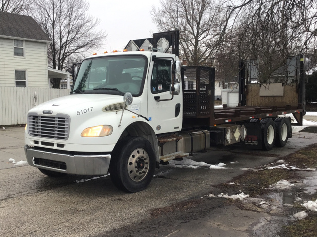 2010 Freightliner M2 106 T/A Flatbed Truck 2010 Freightliner M2 106 T/A Flatbed Truck