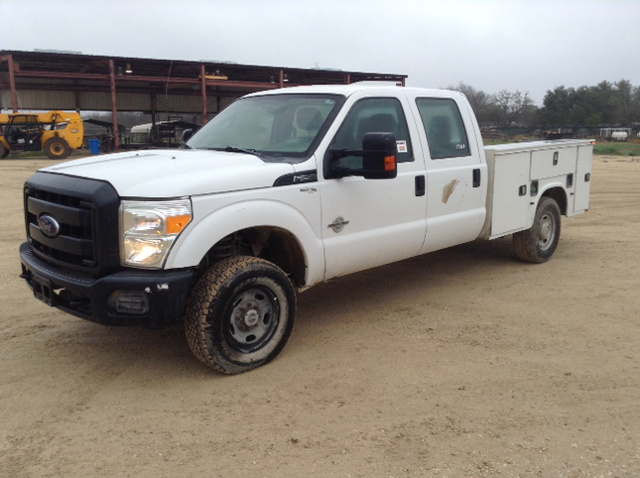 2014 Ford F-250 Super Duty 4x4 Utility Truck