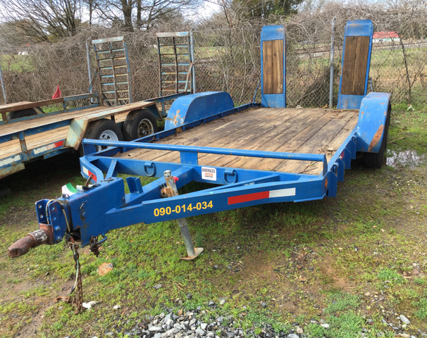 2005 (unverified) T/A Equipment Trailer